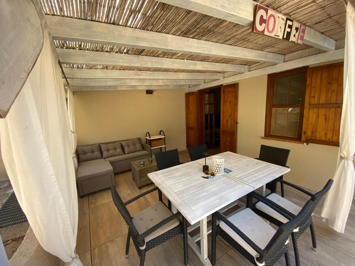Casa Teresa Villa Porto Pino Exteriör bild