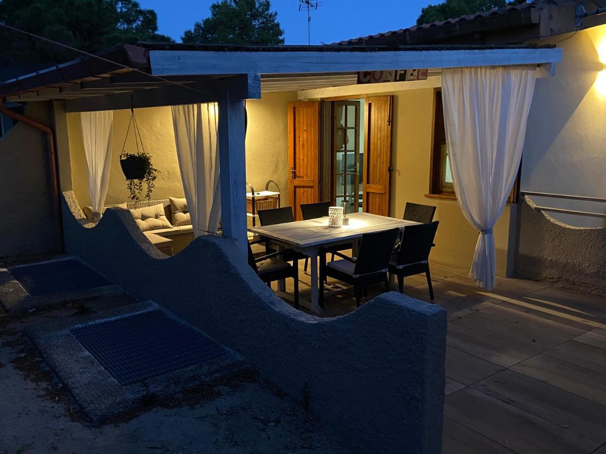 Casa Teresa Villa Porto Pino Exteriör bild